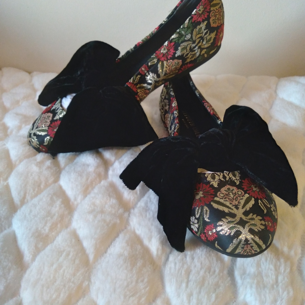 Kenneth Cole Flats